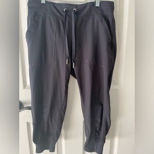 Calvin Klein women’s performance cropped jogger, xs